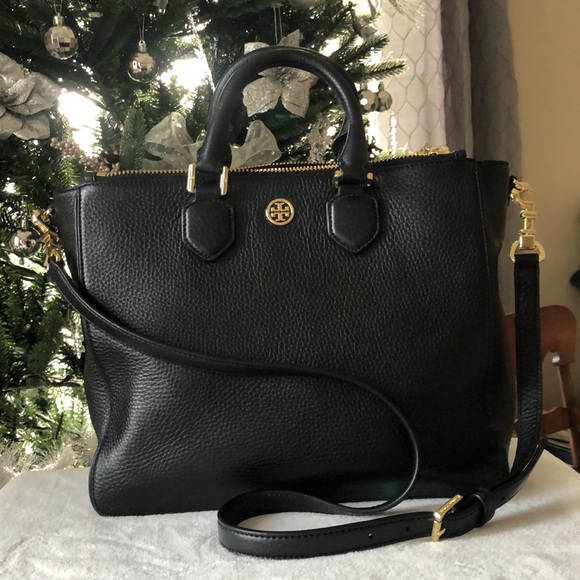 Tory Burch Handbags - Tory Burch soft leather shoulder bag